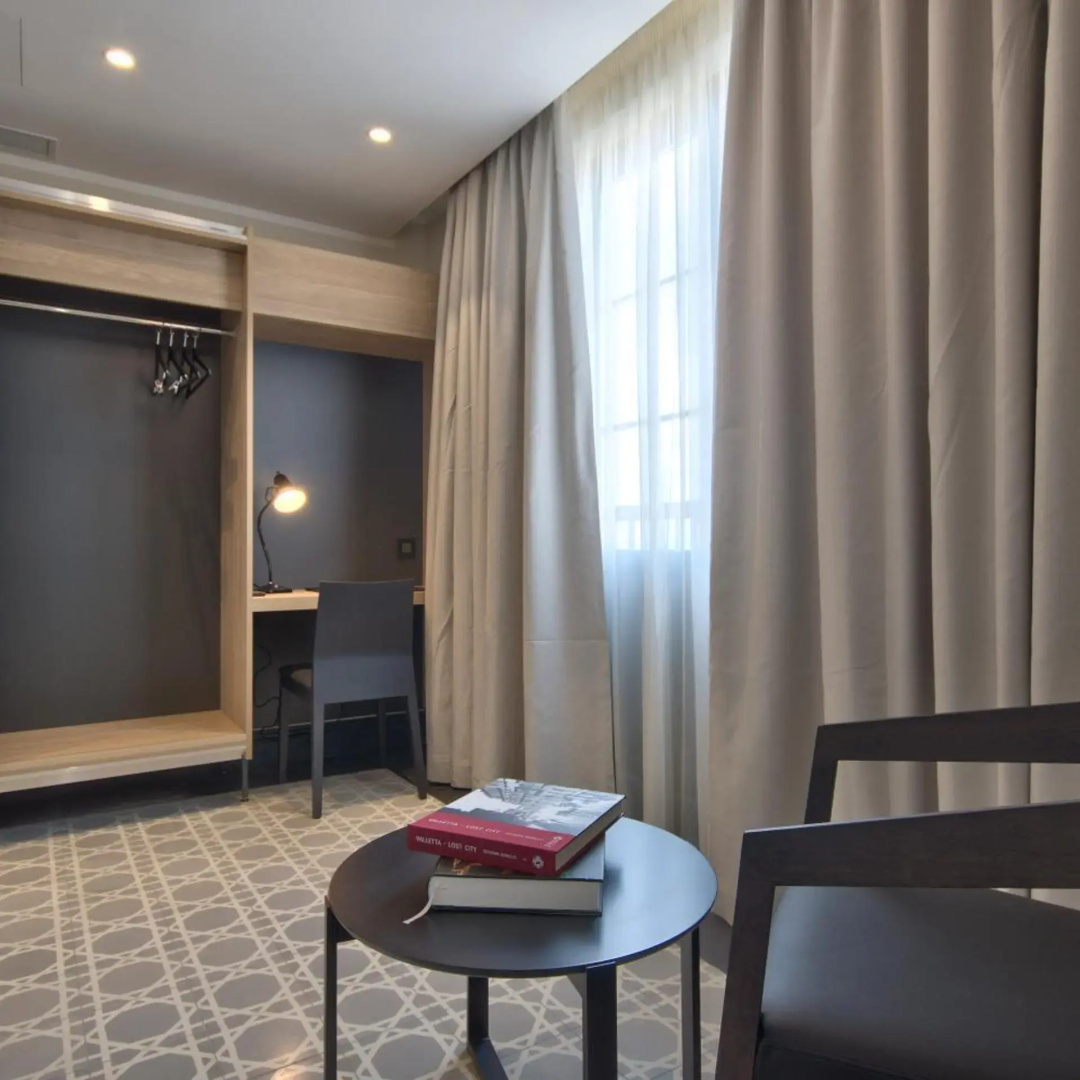 Photo - La Falconeria Hotel