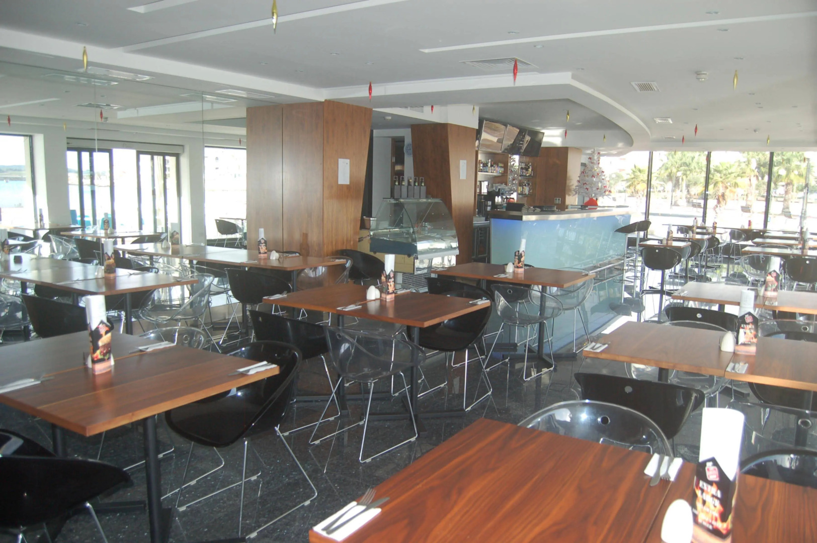 Foto - Water's Edge Hotel