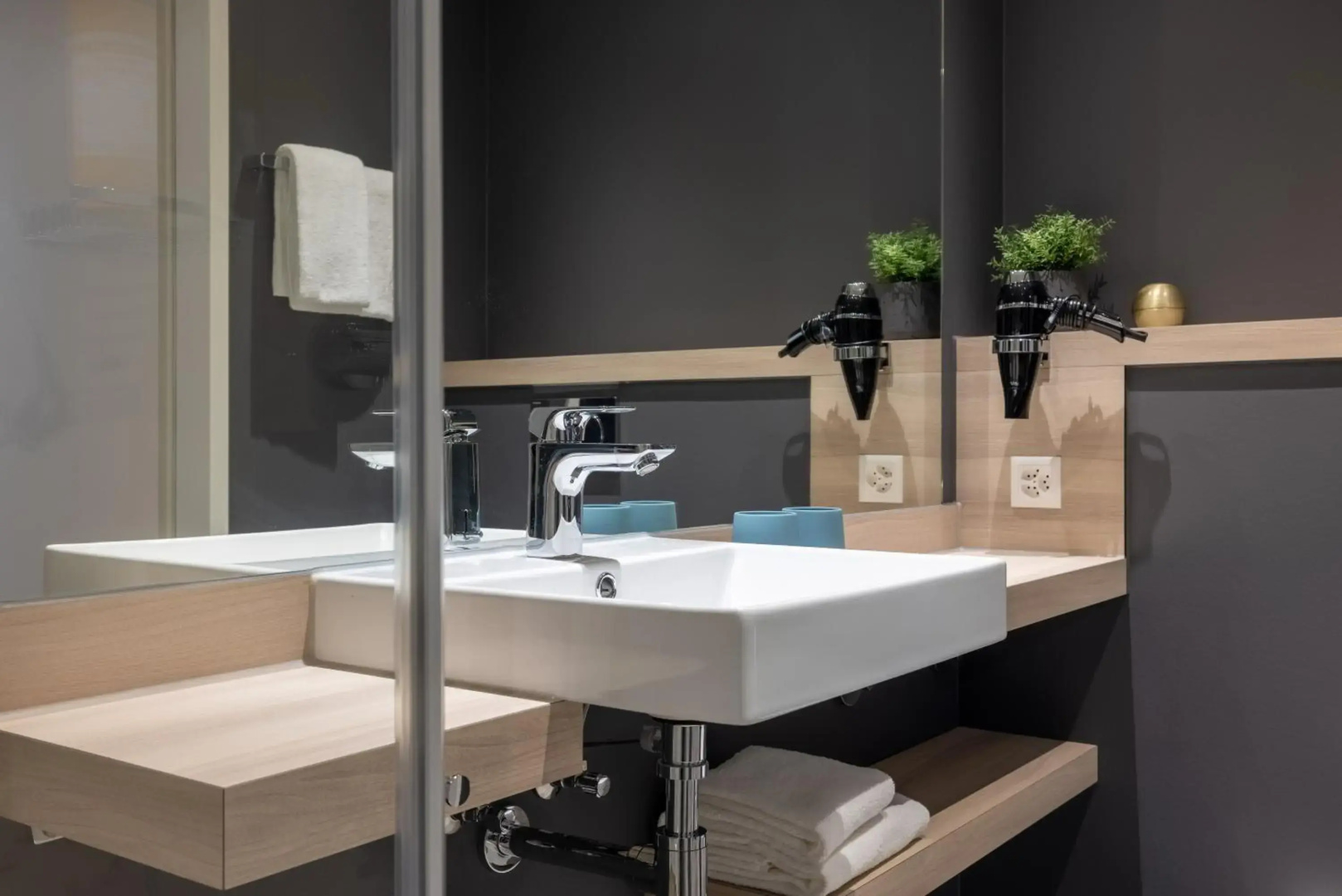 Photo - Radisson Hotel & Suites Zurich