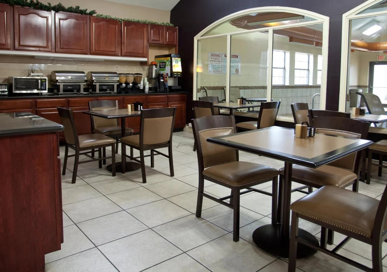 Photo - Best Western Plus Tulsa Inn & Suites