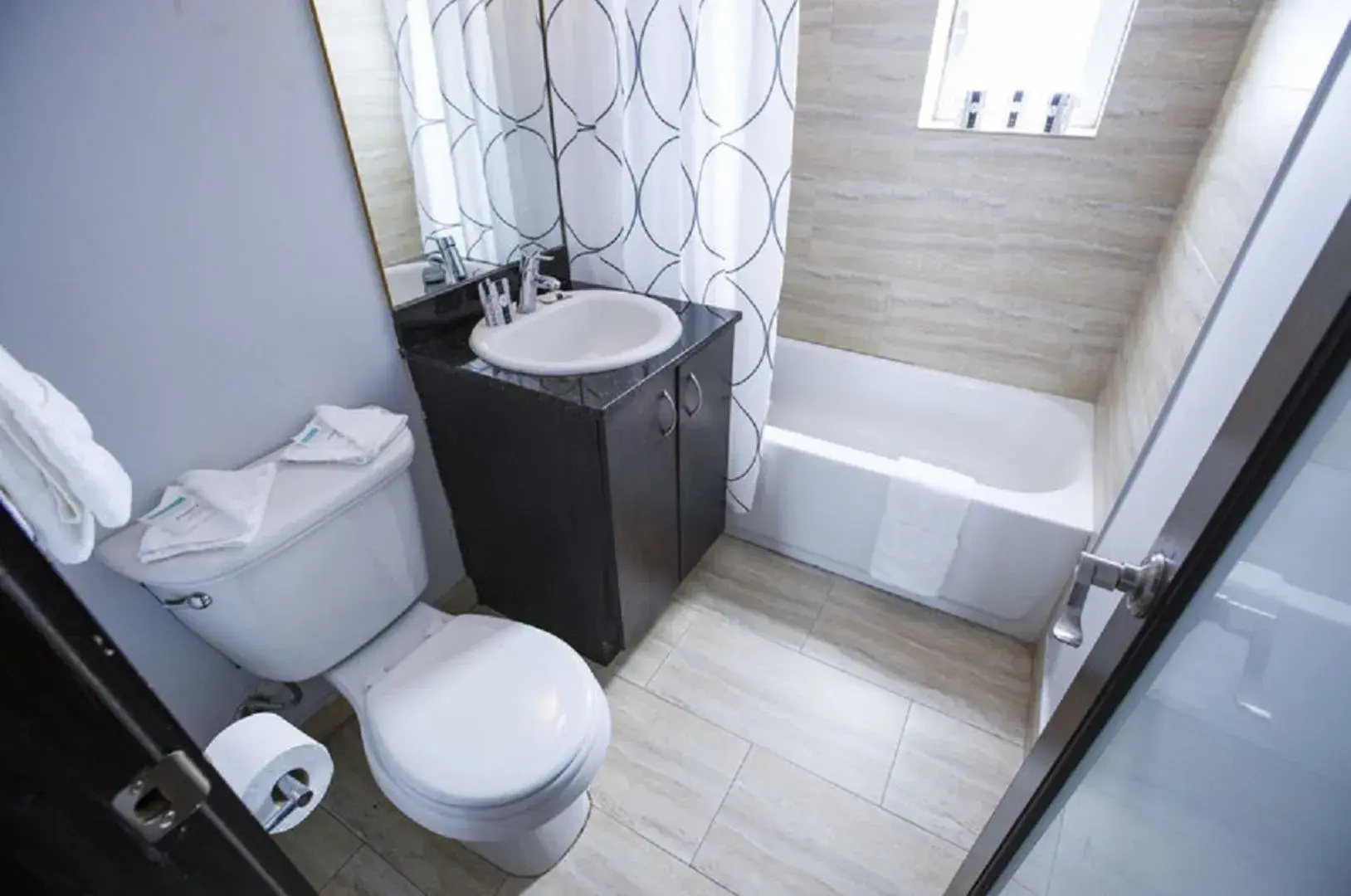 Photo - Lincoln Arms Suites