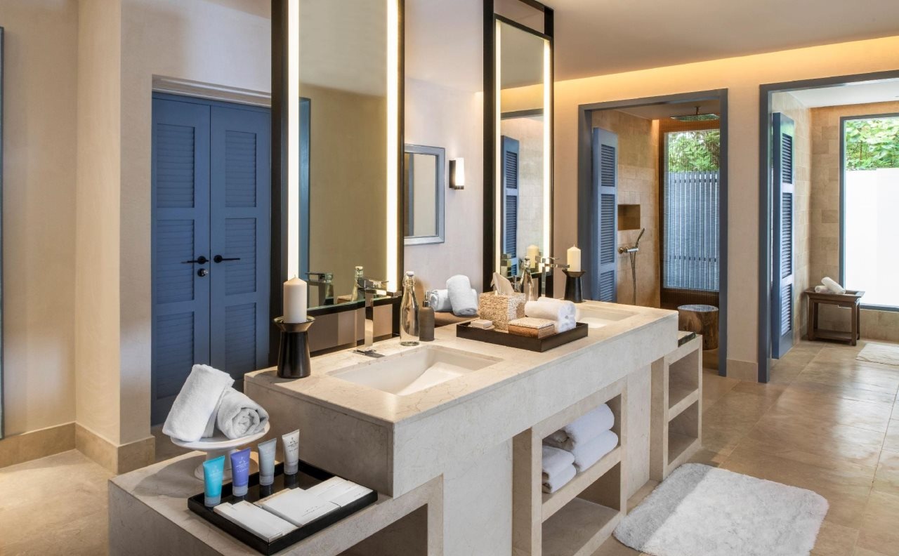 THE HALCYON PRIVATE ISLES MALDIVES, AUTOGRAPH COLLECTION (EX. RAFFLES MALDIVES MERADHOO)