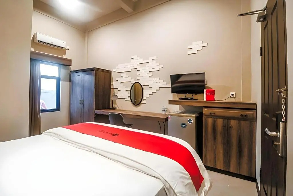 Photo - RedDoorz Plus near Mall Slipi Jaya
