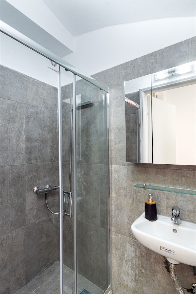 Ostraco Luxury Suite