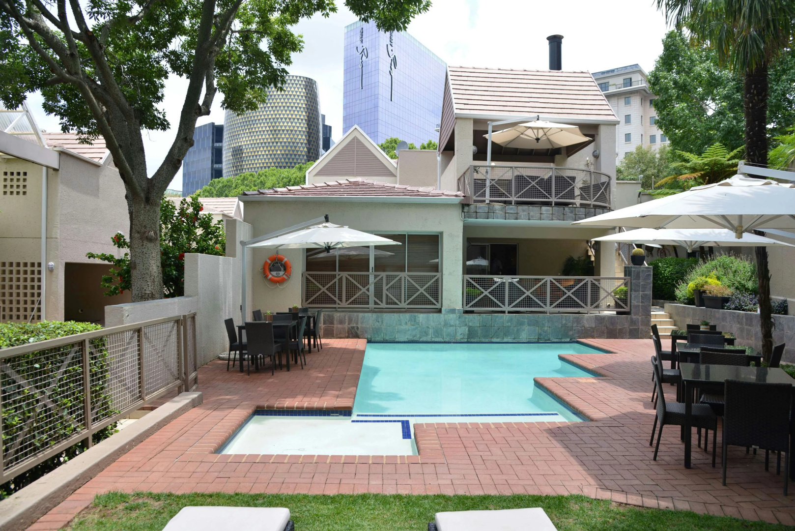 Photo - Courtyard Hotel Sandton