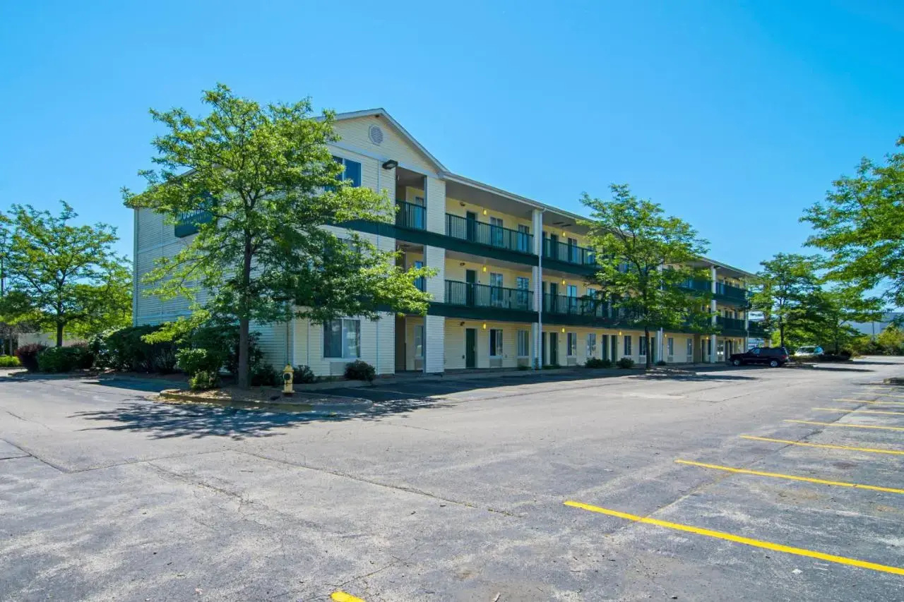 Foto - HomeTowne Studios by Red Roof Chicago - Waukegan