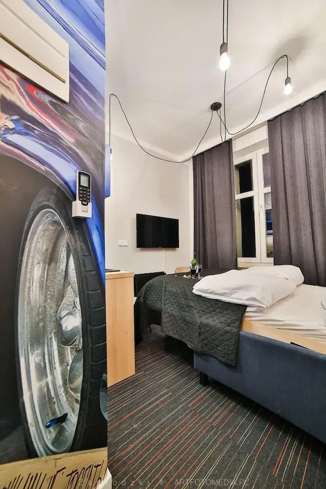 Foto - Saint Thomas Corner - by Upstairs