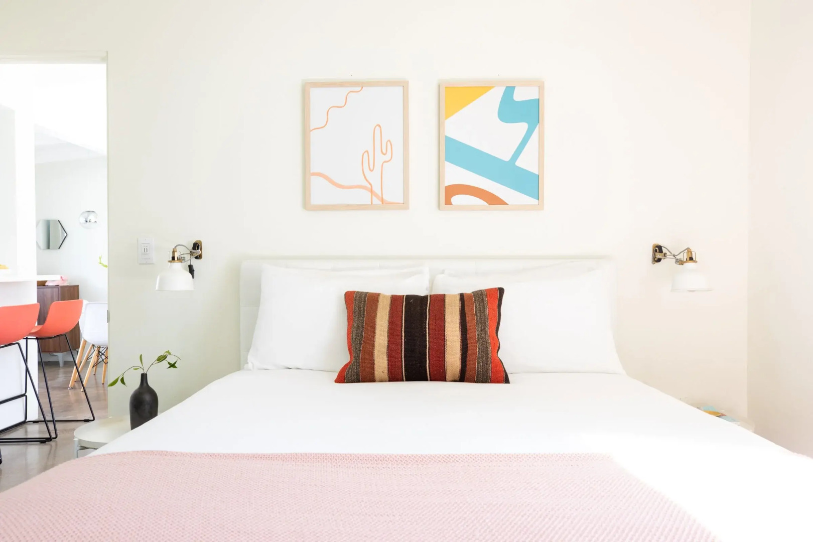 Foto - The Wesley by AvantStay Mid-Century Modern Oasis with Pool