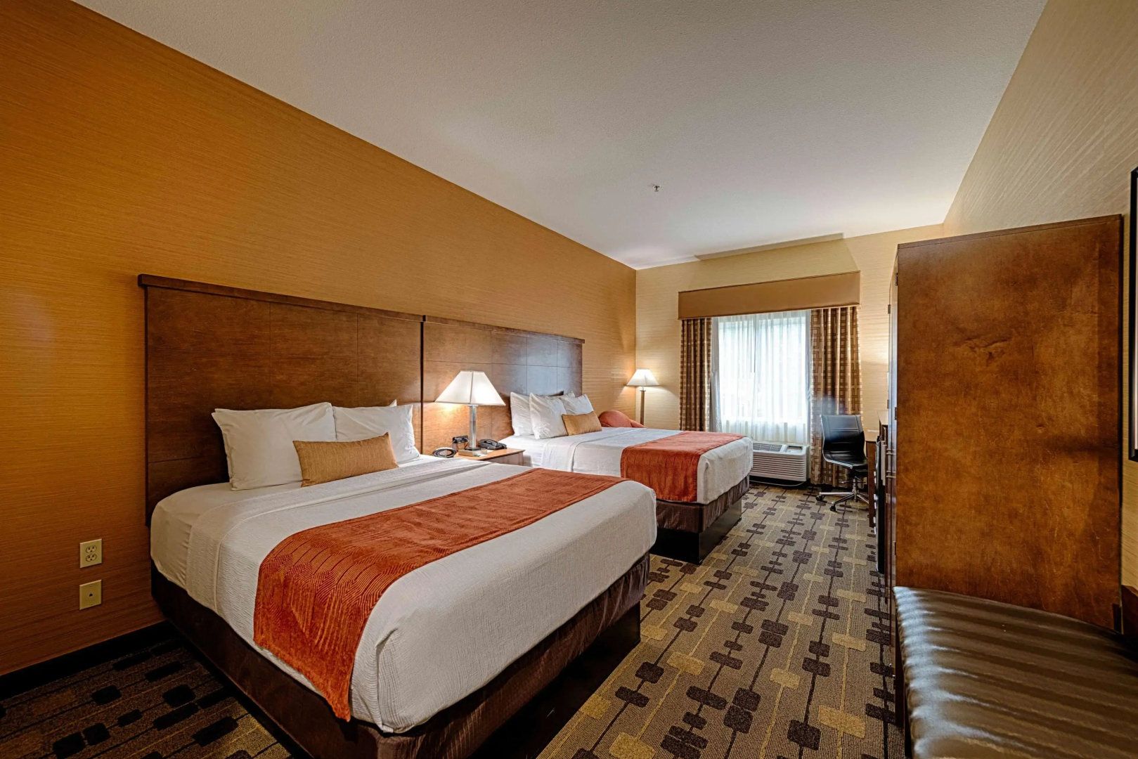 Foto - Best Western Plus Delta Inn & Suites