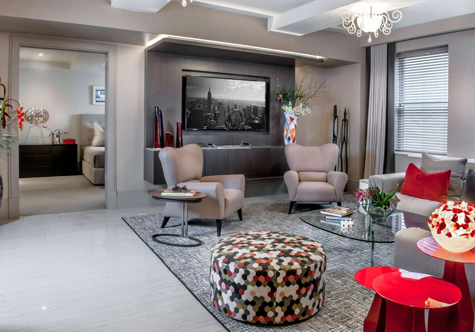 Photo - Lombardy Hotel