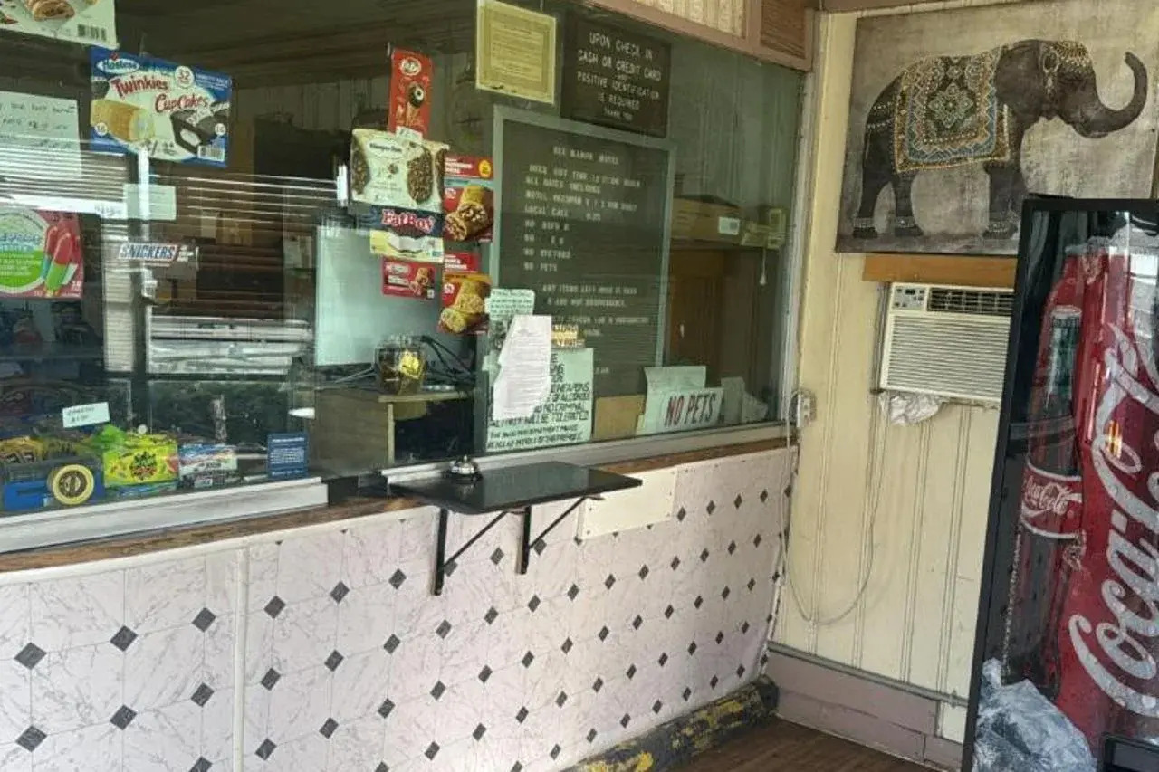 Photo - Cole Manor Motel By OYO Love Field Market Center