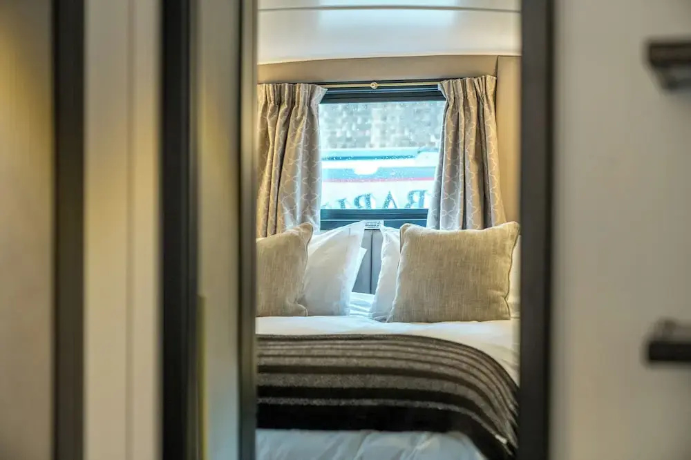 Photo - Elegant houseboat near Canary Wharf