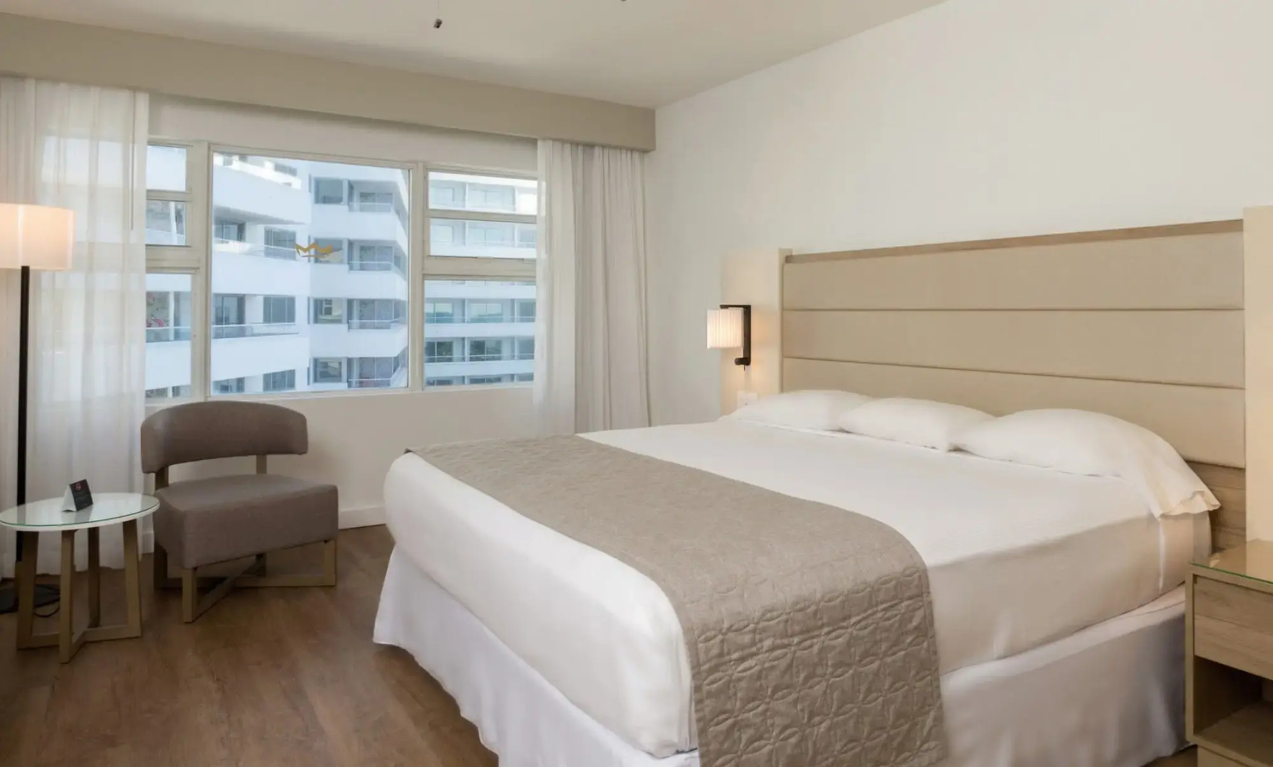 Photo - Riu Plaza Miami Beach