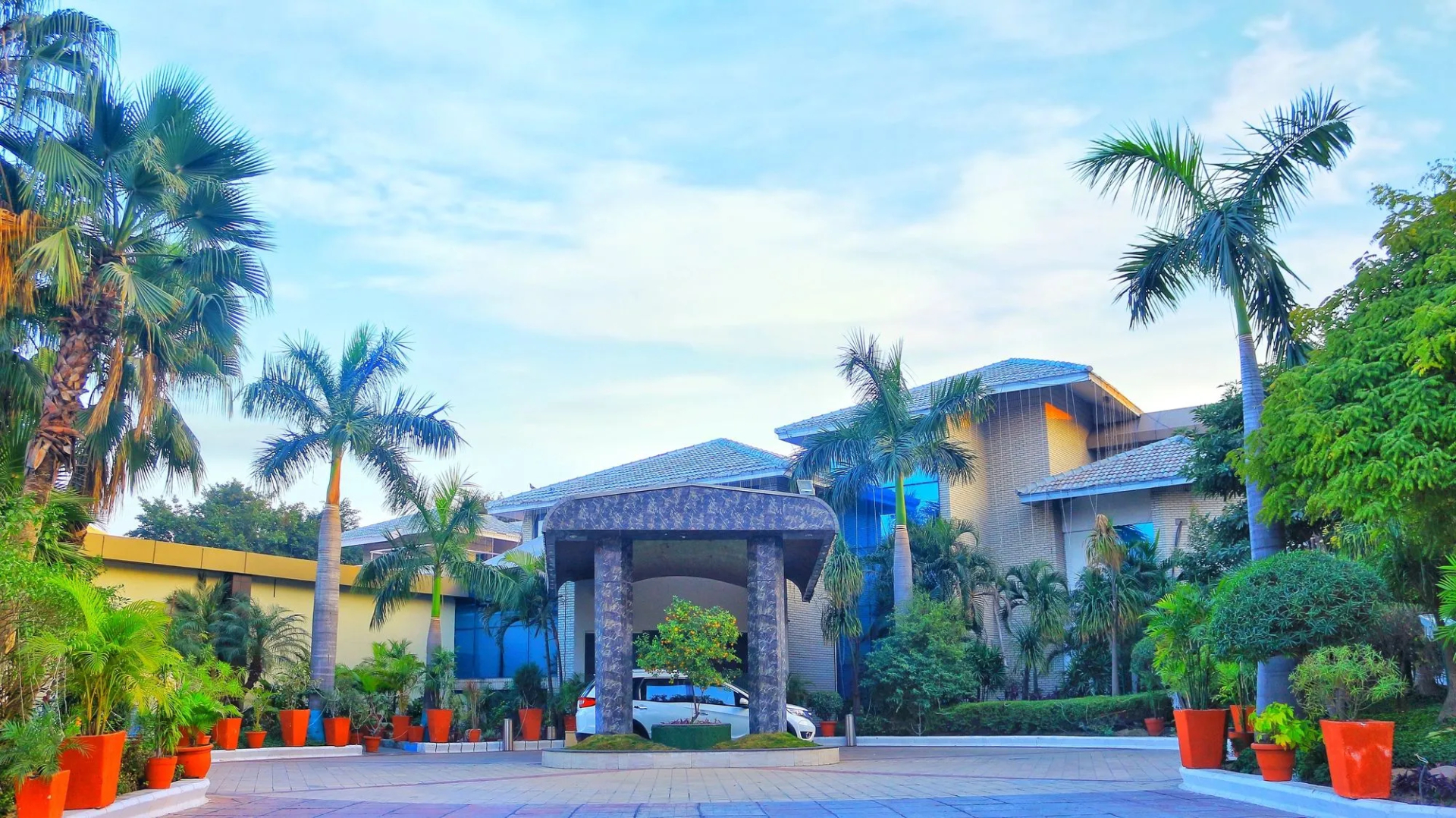 Foto - Dee Marks Airport Hotel & Resorts