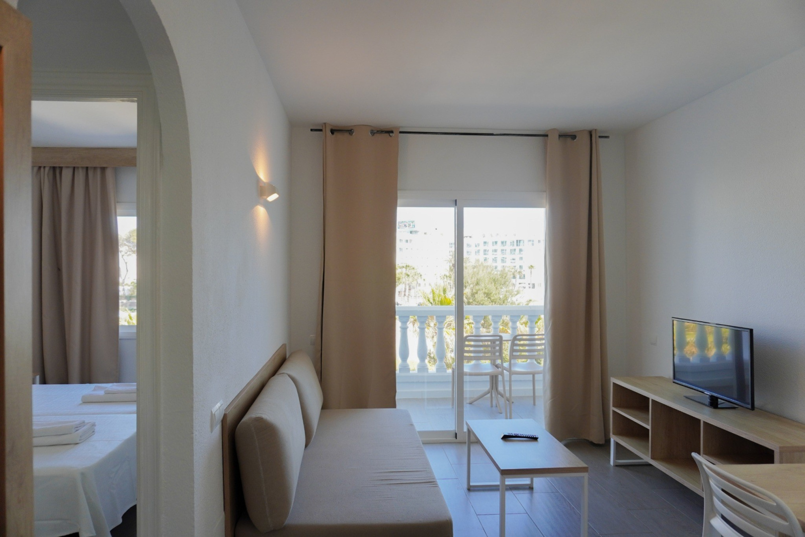Photo - ENDLSS BEACH & DISCO HOTEL IBIZA Adults Only