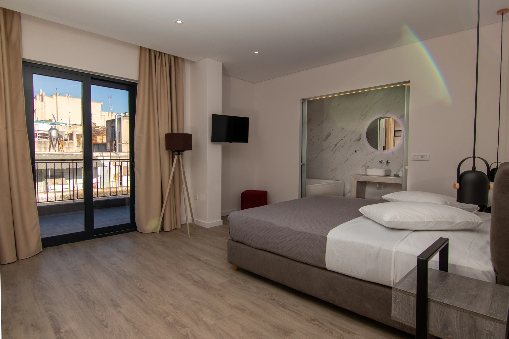 Photo - Dunlin Hotel