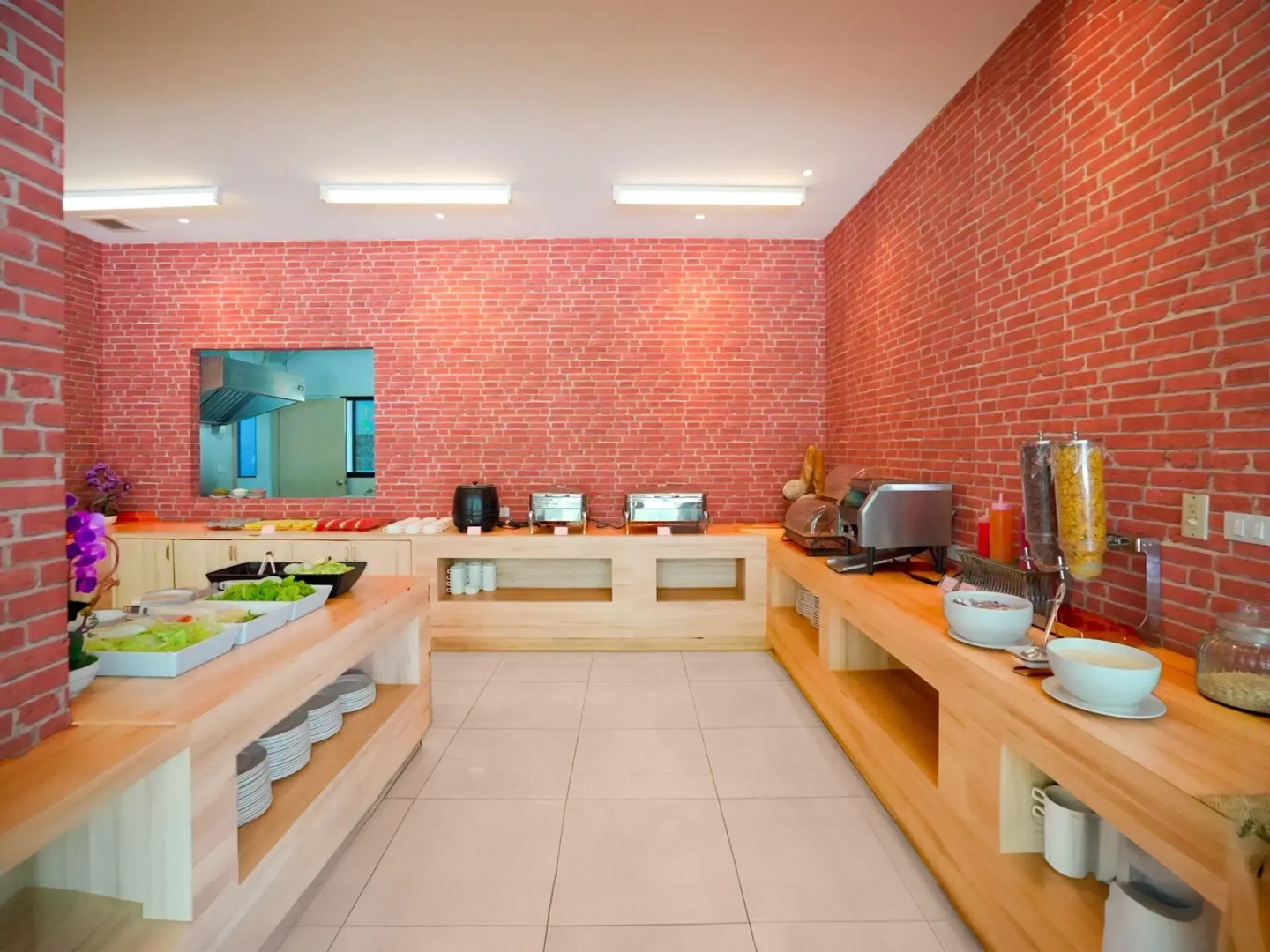 Photo - Phoenix Hotel Karon Beach