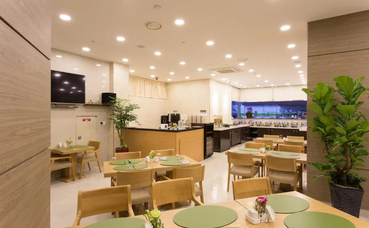 Photo - H Avenue Hotel