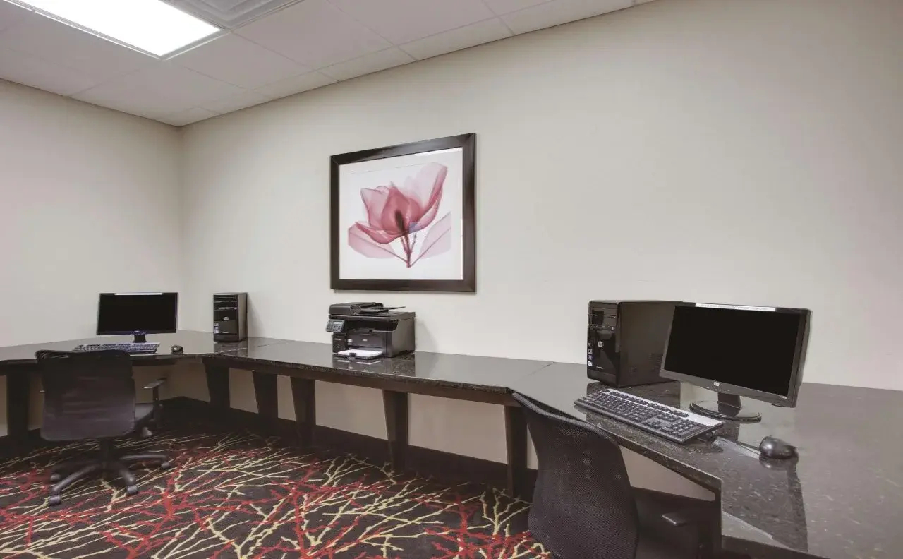 Photo - Comfort Inn & Suites Verona at Turning Stone Resort Casino