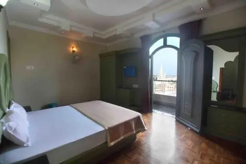 Hotel Chithra