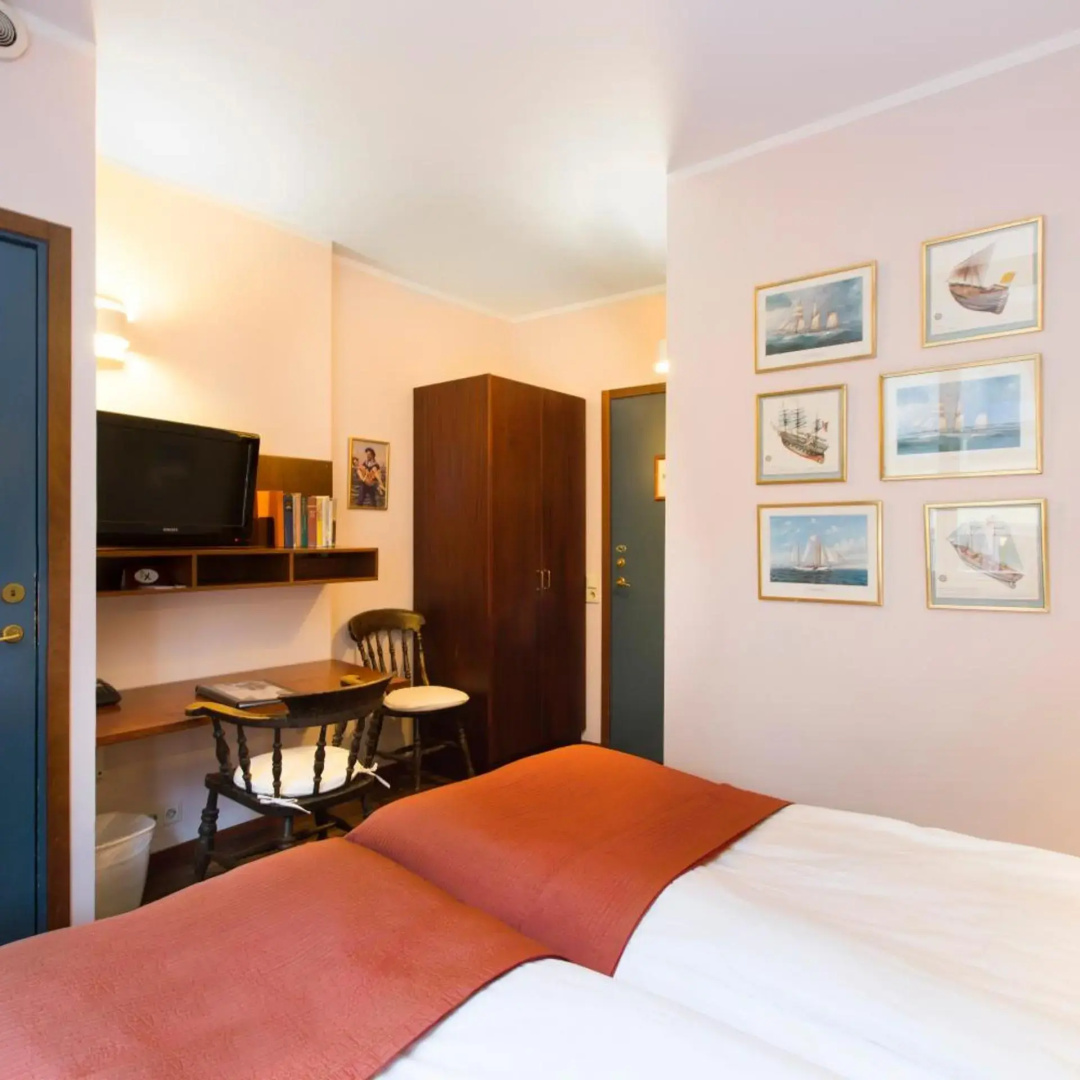 Photo - Lord Nelson Hotel