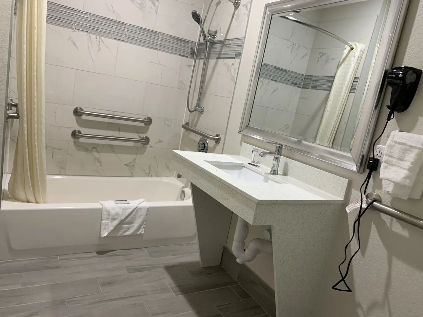 Foto - Scottish Inn & Suites - IAH Airport