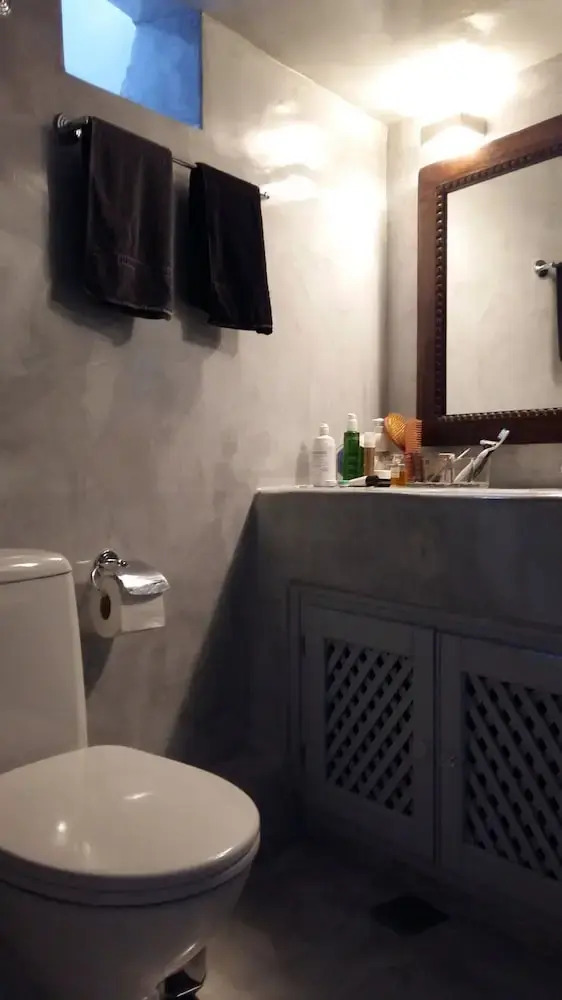 Photo - 1705 Castle House