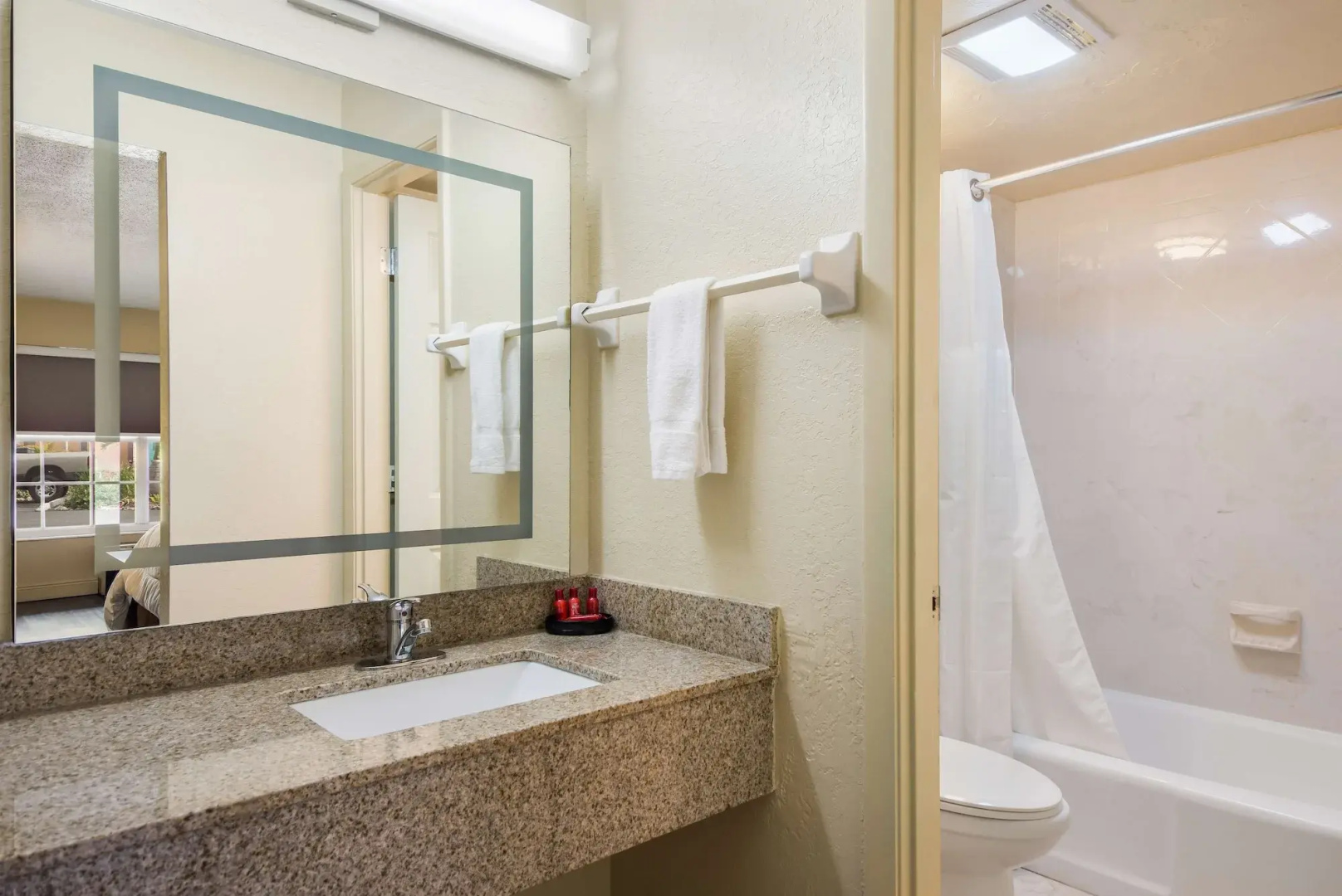 Foto - SureStay Hotel by Best Western Sarasota Lido Beach