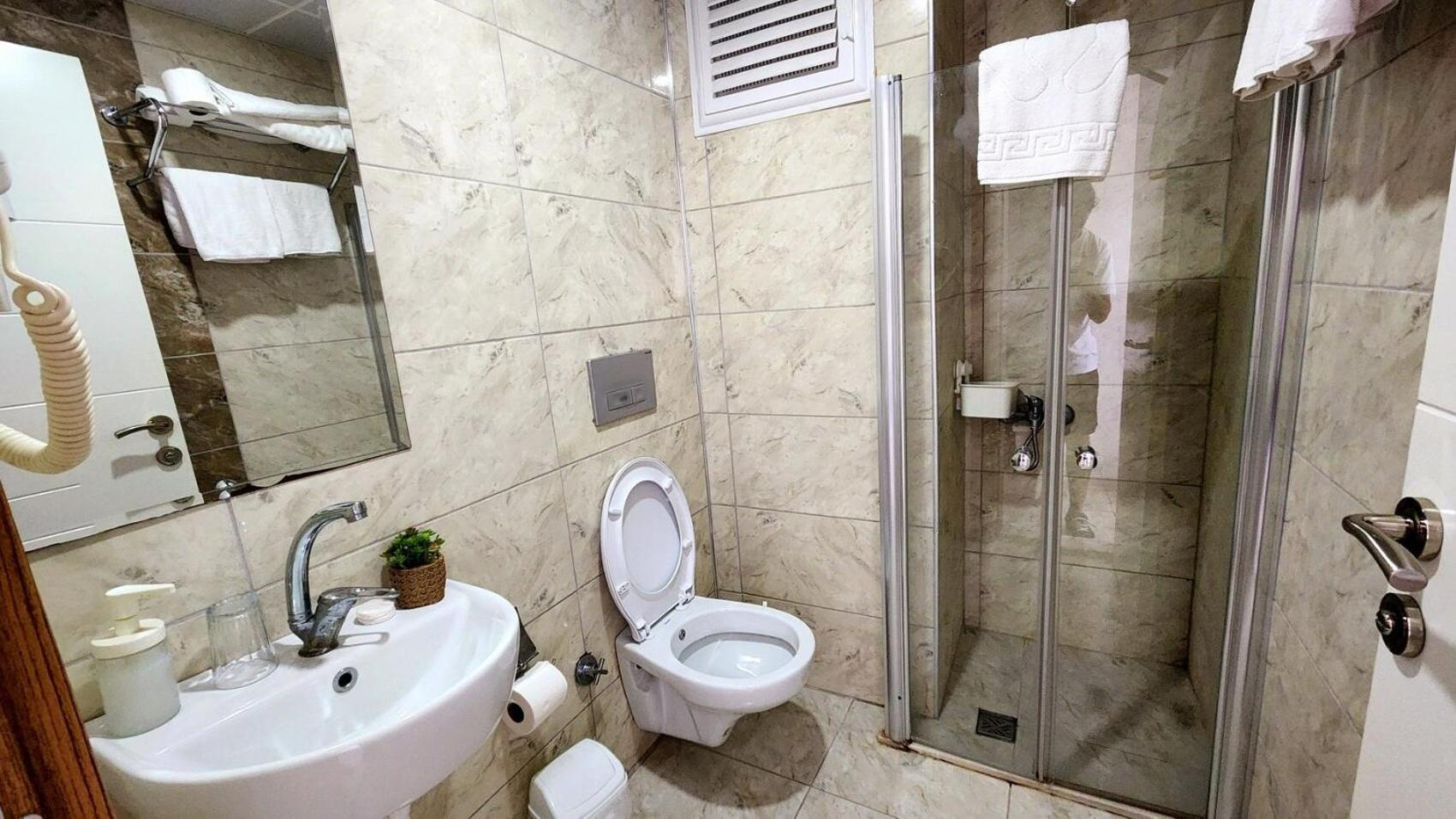Photo - Karden Otel