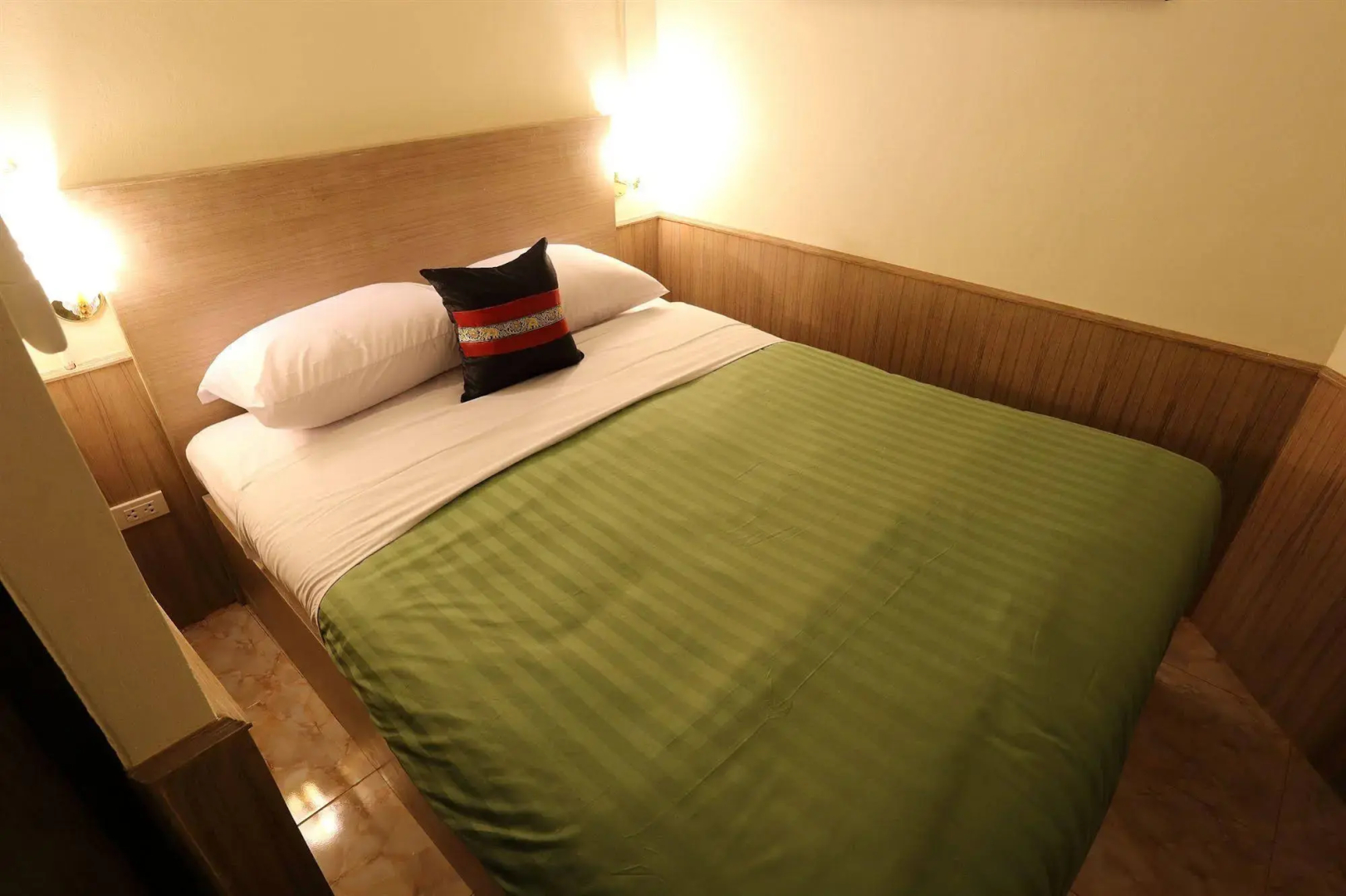 Photo - Sukhumvit 20 Guest House