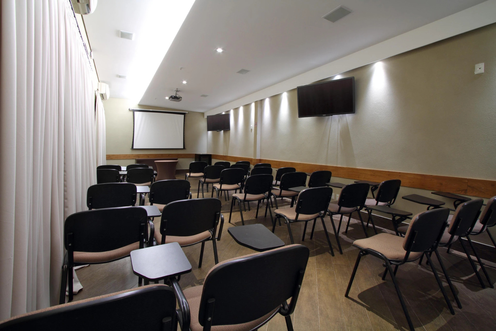 Foto - Comfort Hotel Goiânia