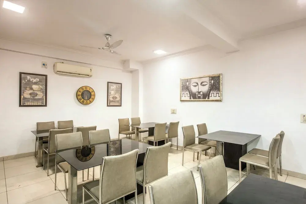Photo - Hotel Emerald Suites & Banquet By Aura