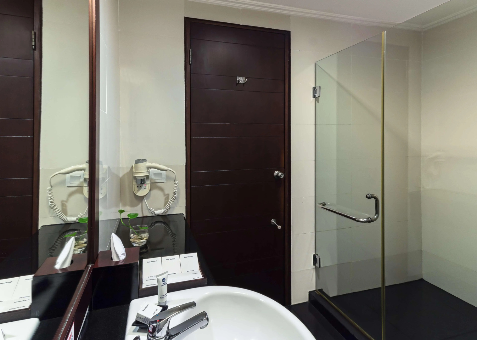Foto - Best Western Mangga Dua Hotel and Residence