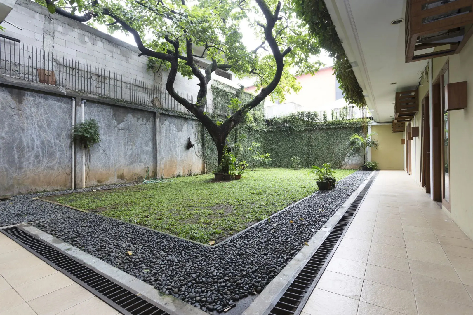 Foto - RedDoorz Plus near Cilandak Town Square 2