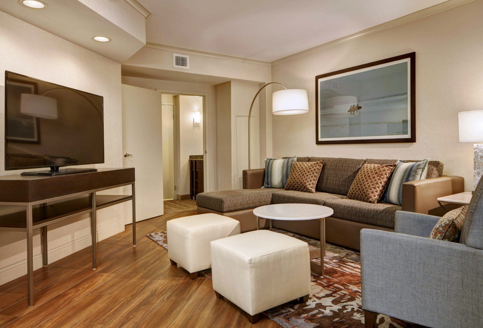 Photo - Embassy Suites by Hilton San Diego La Jolla
