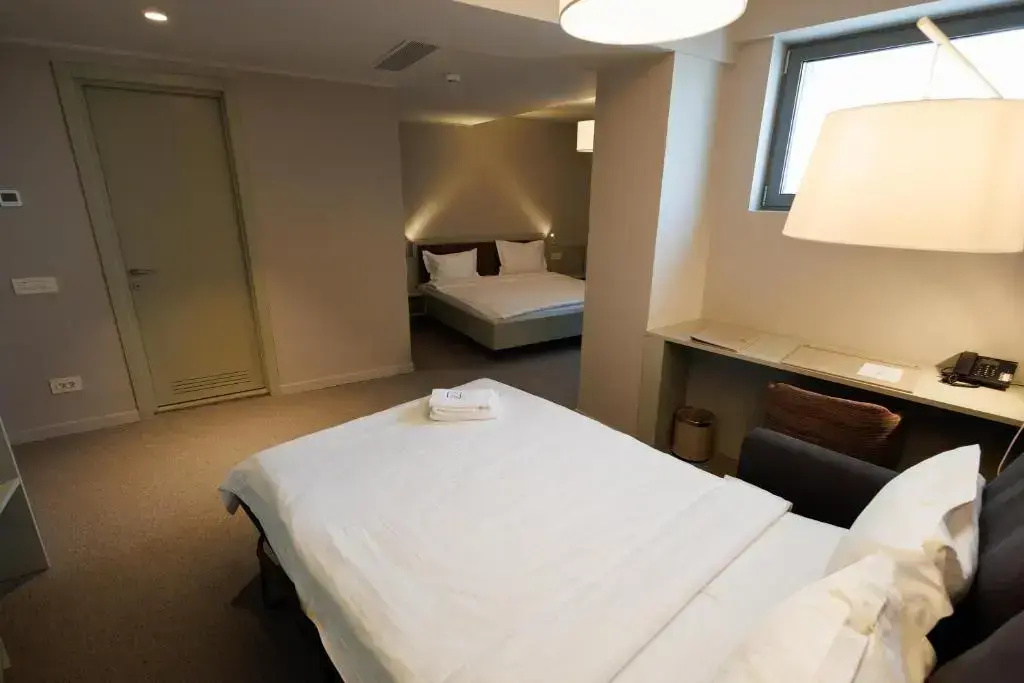 Photo - Millennium Hub & Hotel