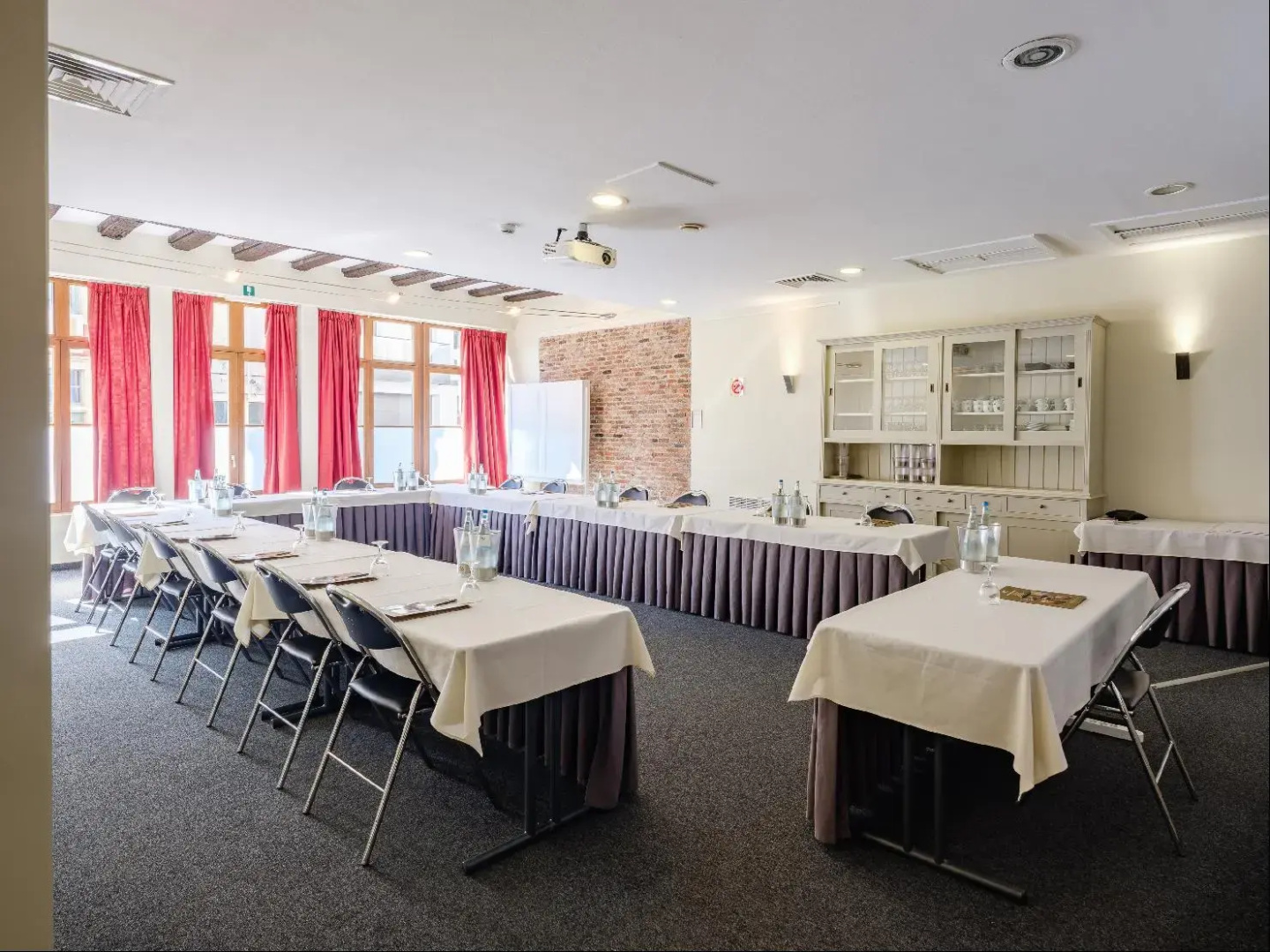 Photo - Ghent River Hotel
