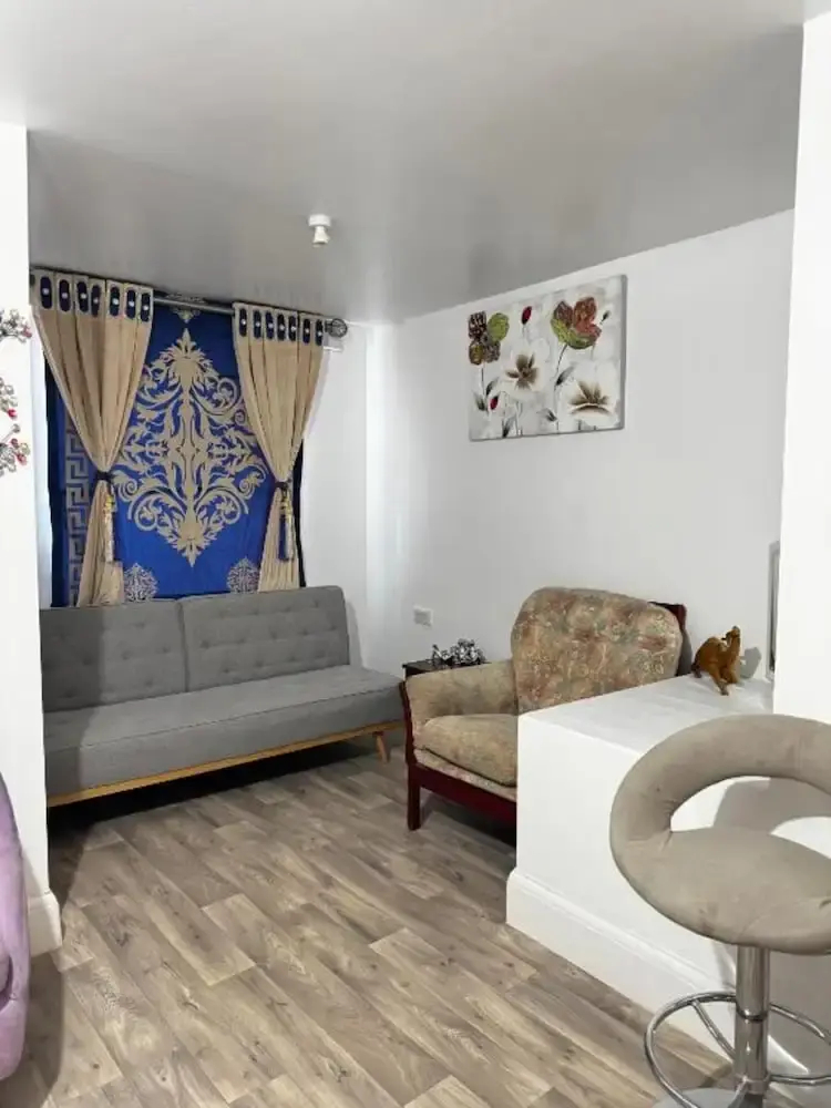 Foto - OYO Unique Guestroom - Farnworth, Easy Access to Bolton