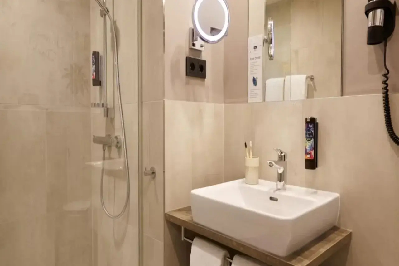 Photo - Holiday Inn - the niu, Hub Dusseldorf Messe by IHG