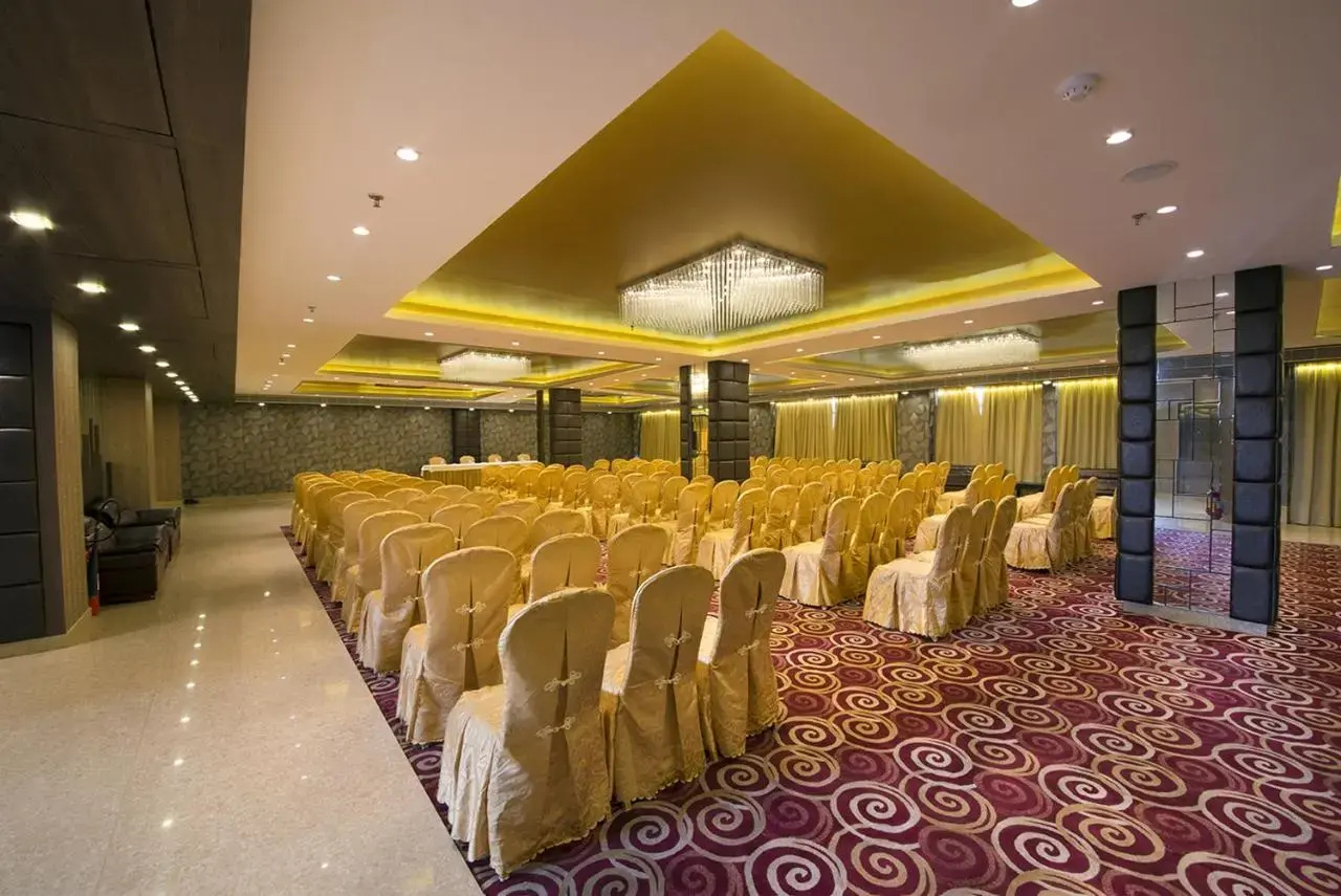 Photo - The Fern Residency Kolkata