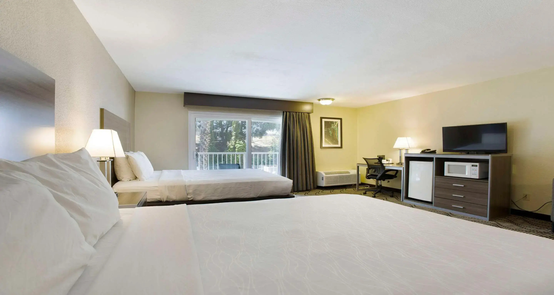 Foto - SureStay Plus Hotel by Best Western Sacramento North