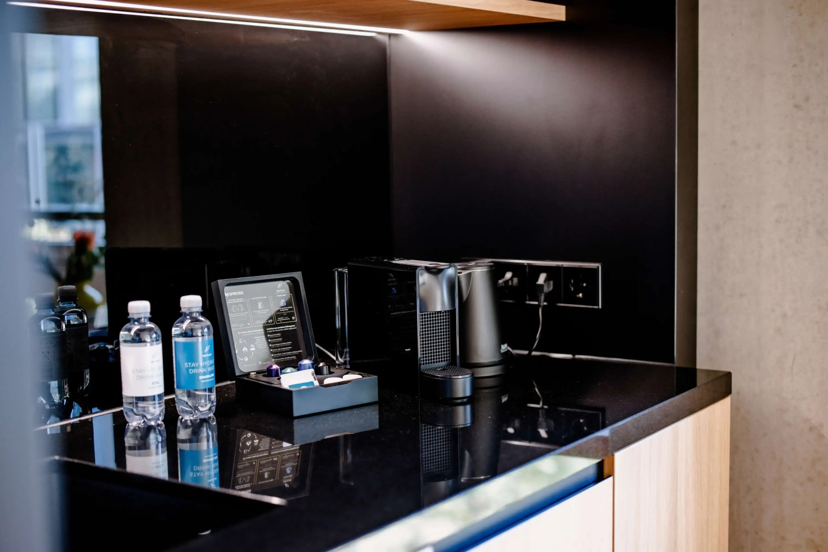 Foto - THE FLAG West M.