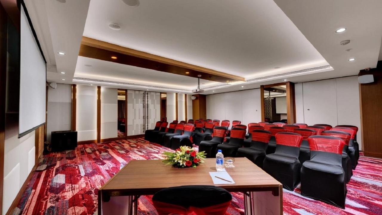 Photo - The Fern Mumbai, Goregaon, Series by Marriott