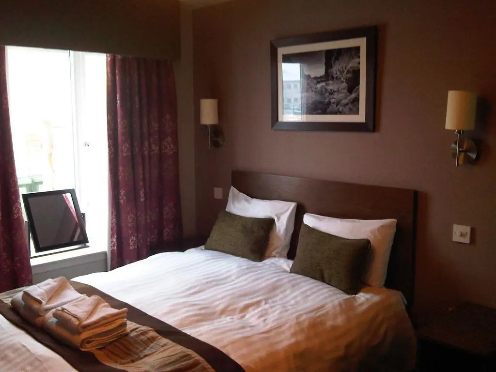 Photo - Wellington Hotel by Greene King Inns