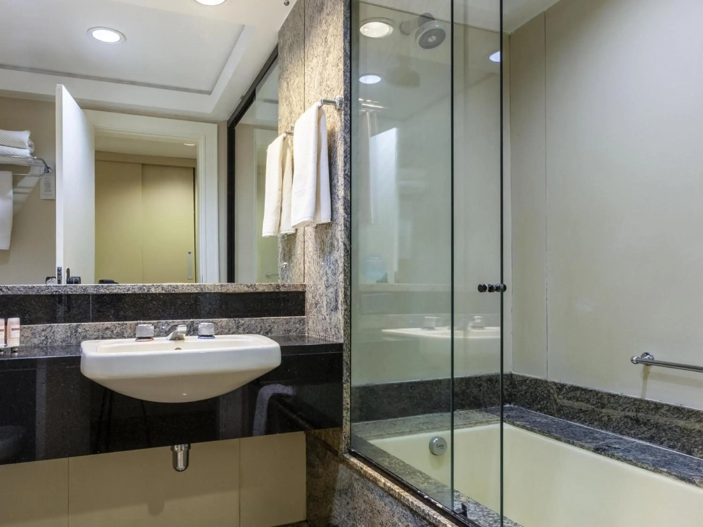 Foto - Grand Mercure Curitiba Rayon