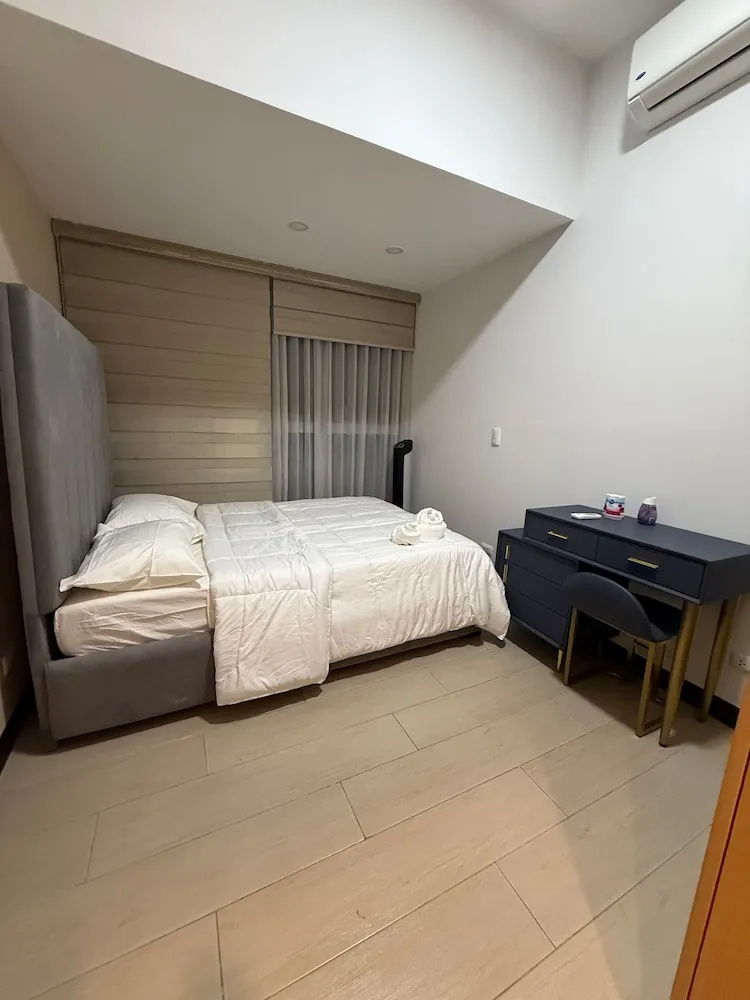 Executive Suites 4 Bedroom Condo Uptown Parksuites Bgc