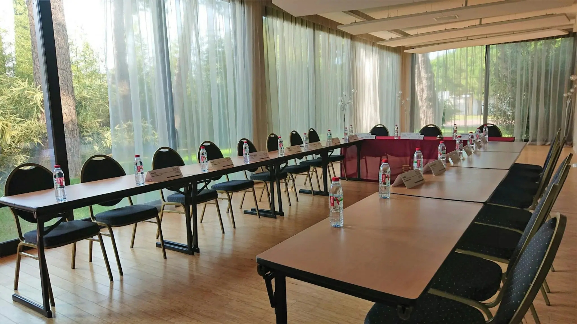 Foto - C Suites