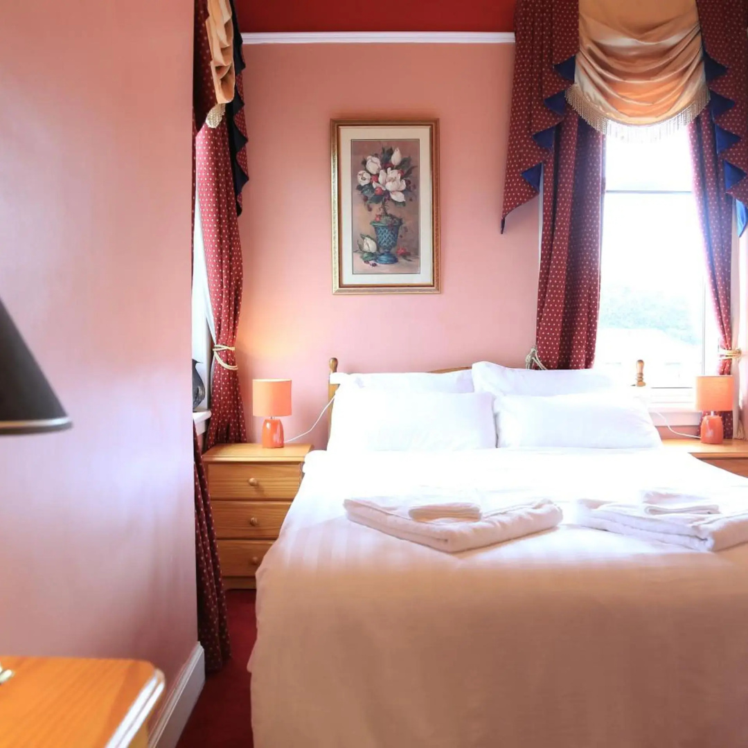 Photo - Twin Lions Hotel