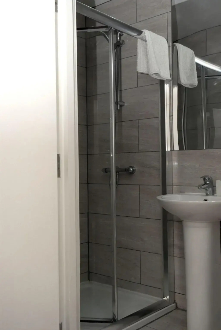 Photo - Guest House London