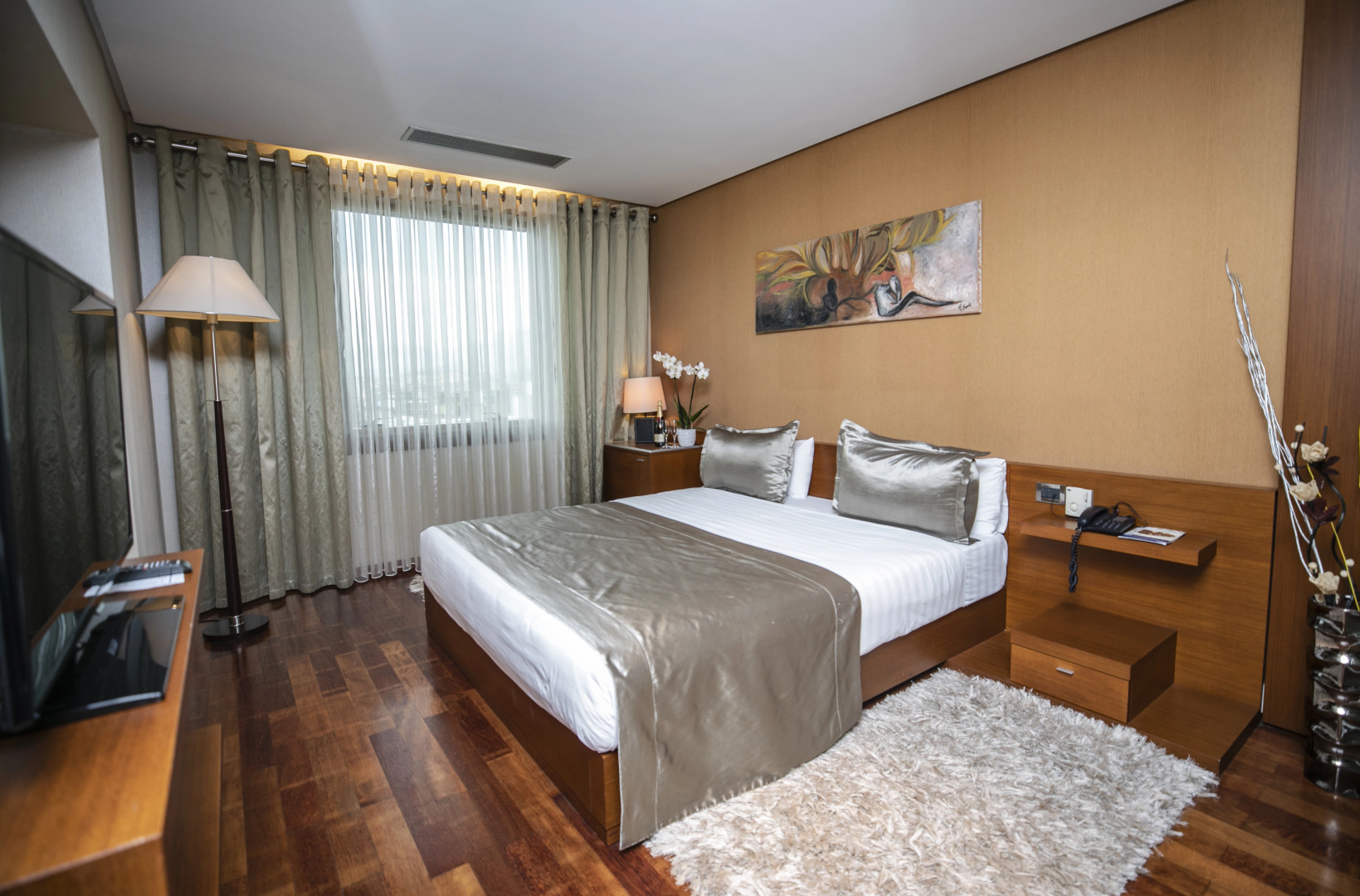 Photo - Tirana International Hotel & Conference Center